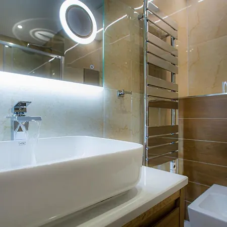 Gino Paradise With Aquapark 4* Bešeňová