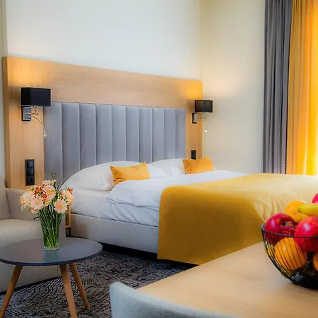 Gino Paradise With Aquapark 4* Bešeňová