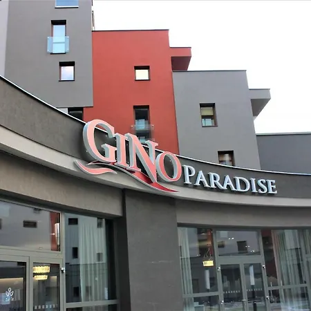 Gino Paradise With Aquapark * Bešeňová